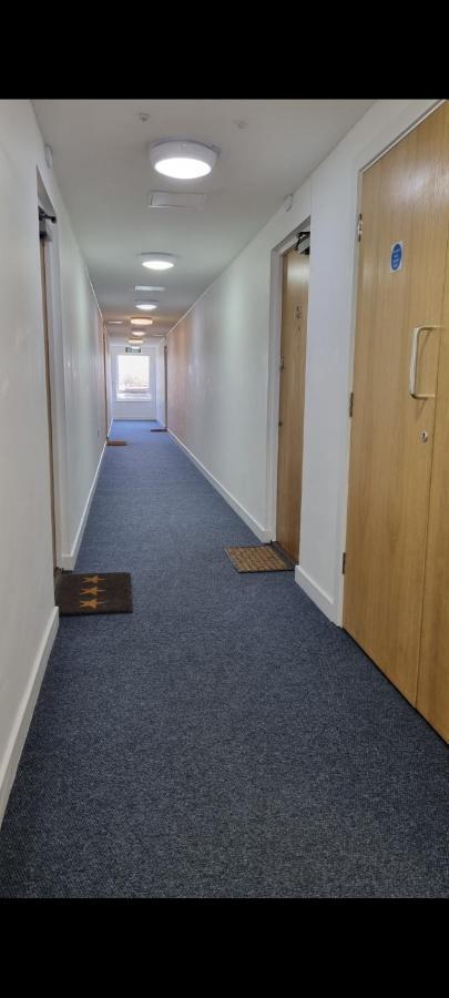 Spacious London Apartment 5 Min Walk To Leytonstone Underground Station And 5 Stops To Zone 1 Eksteriør billede